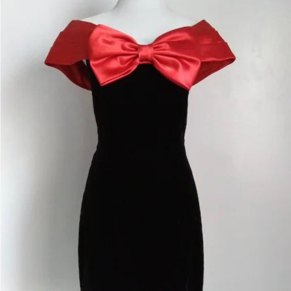 AJ BARI 80s Cocktail dress. Valentines Christmas dress. Perfect condition.size 2